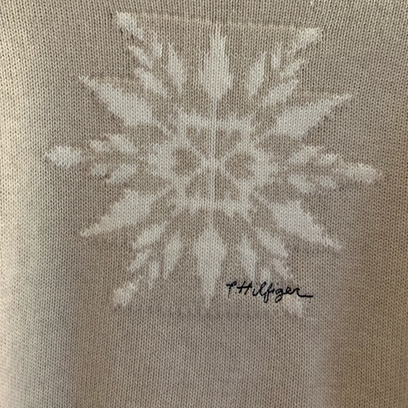 Tommy Hilfiger cream snowflake sweater - Picture 3 of 4